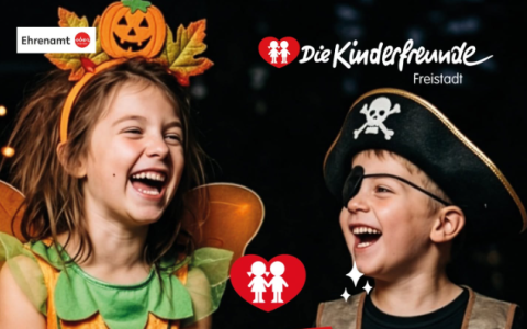 zwei verkleidete Kinder